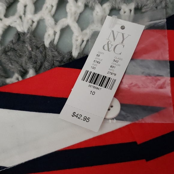 Shorts - Picture 3 of 5